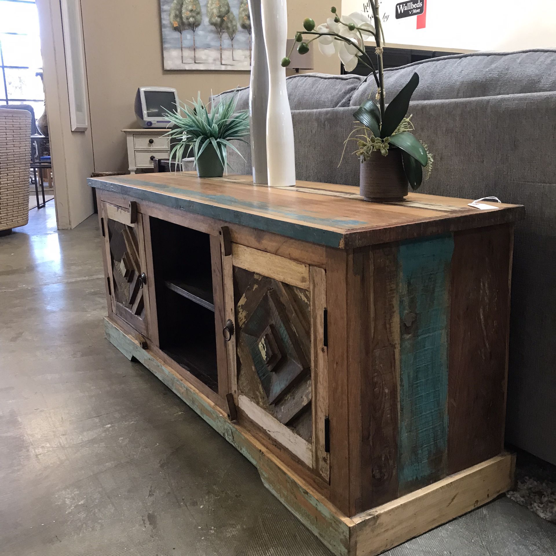 Round Mid Century Dining Table – Design Consignment