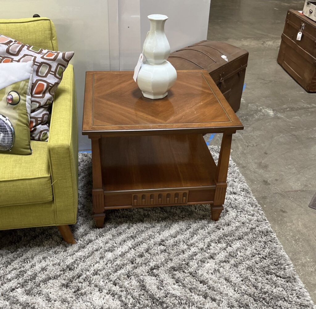 Bassett Furniture Vintage Mid Century End Table – Design Consignment