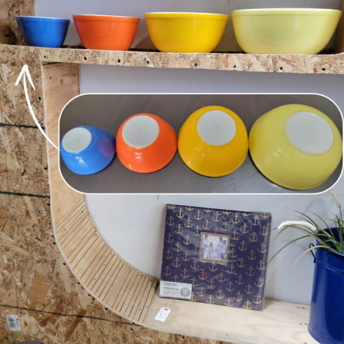 Iconic Bright Mid-Century Pyrex Bowls – Colorful, Functional, Display-Ready